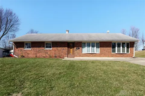2937 E Cunnington Ln, Dayton, OH 45420