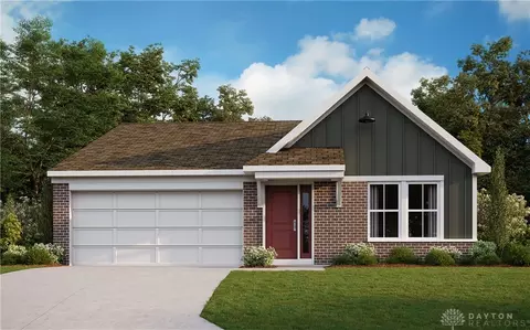 4243 Forestedge St, Tipp City, OH 45371