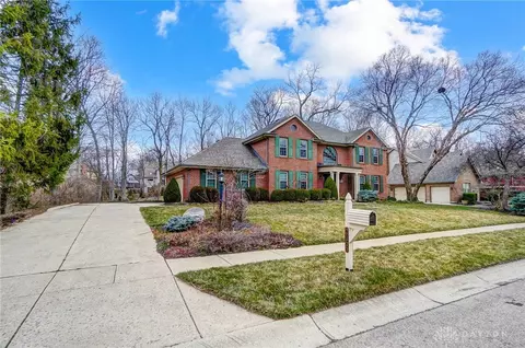 2155 Baldwin Dr, Centerville, OH 45459 photo 3
