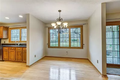 2155 Baldwin Dr, Centerville, OH 45459 photo 14