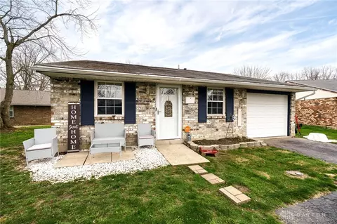 5500 Manx Ct, Dayton, OH 45424