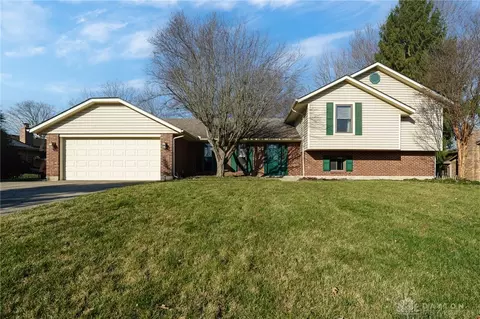 8865 Wells Spring Pt, Dayton, OH 45458