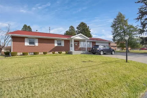 1456 S Maple Ave, Fairborn, OH 45324