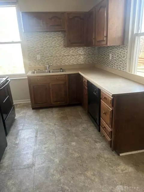 316 E Ross Ave, Cincinnati, OH 45217 photo 12