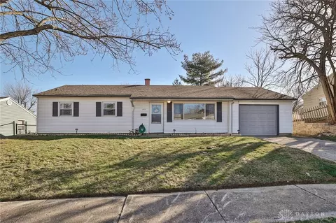127 Ebony Ln, Fairborn, OH 45324