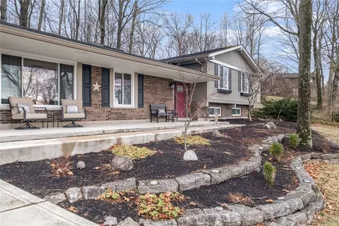 2924 Stauffer Dr, Beavercreek, OH 45434