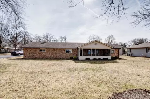 613 E Harmon Dr, Greenville, OH 45331