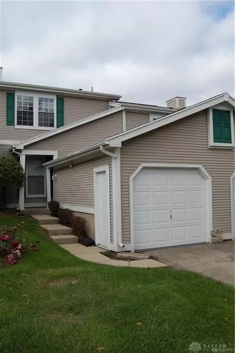 2269 Nutmeg Ct, Fairborn, OH 45324