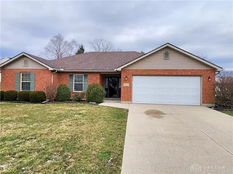 2811 Huntington Dr, Troy, OH 45373