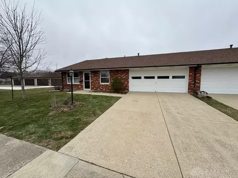 3320 Argonne Ln, Springfield, OH 45503