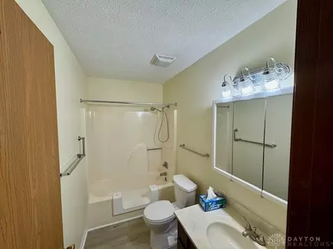 3320 Argonne Ln, Springfield, OH 45503 photo 6