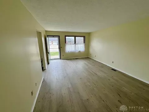 3320 Argonne Ln, Springfield, OH 45503 photo 3