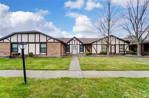 8617 Sea Pines Ln, Washington Township, OH 45458