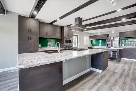 Kitchen - 600 White Oak Dr, Springfield, OH 45504 photo 2 of 7