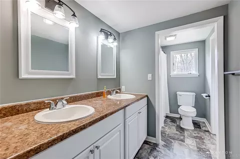 Bath - 600 White Oak Dr, Springfield, OH 45504 photo 1 of 3