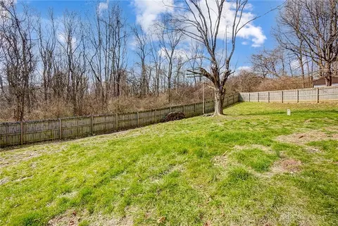 Exterior - 600 White Oak Dr, Springfield, OH 45504 photo 11 of 12