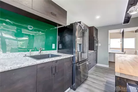 Kitchen - 600 White Oak Dr, Springfield, OH 45504 photo 5 of 7