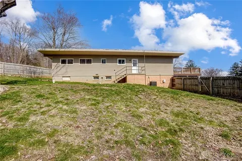 Exterior - 600 White Oak Dr, Springfield, OH 45504 photo 9 of 12