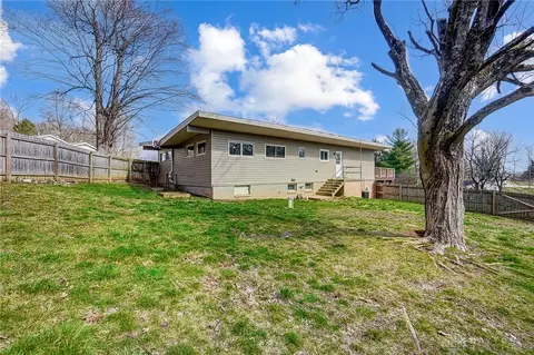 Exterior - 600 White Oak Dr, Springfield, OH 45504 photo 10 of 12