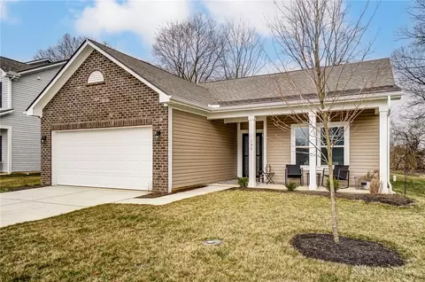 195 Riesling Dr, Englewood, OH 45322