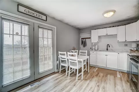 670 E 4th St, Franklin, OH 45005 photo 7