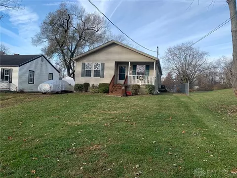 206 Burton Rd, Middletown, OH 45044