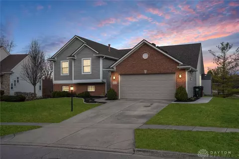 4052 Cambridge Trl, Beavercreek, OH 45430