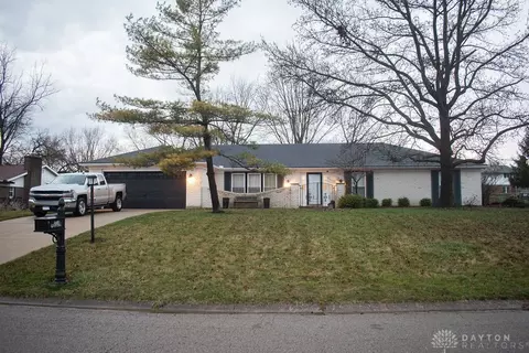 2087 Granada Dr, Dayton, OH 45431