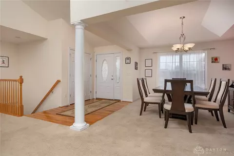 9275 Somerset Ct, Centerville, OH 45458 photo 5
