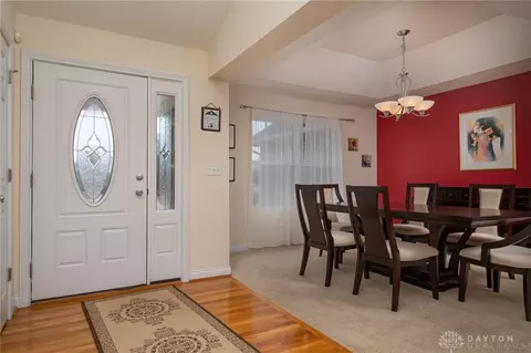 9275 Somerset Ct, Centerville, OH 45458 photo 2