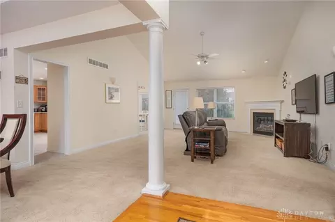 9275 Somerset Ct, Centerville, OH 45458 photo 3