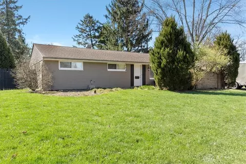 1048 Donson Dr, Kettering, OH 45429