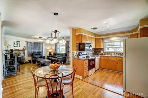1904 Echo Wood Ct, Kettering, OH 45429 photo 14