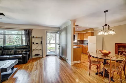 1904 Echo Wood Ct, Kettering, OH 45429 photo 6