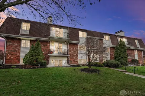 8835 Washington Colony Dr, Dayton, OH 45458