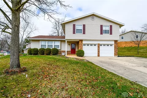 5401 Ogletree Ct, Dayton, OH 45424