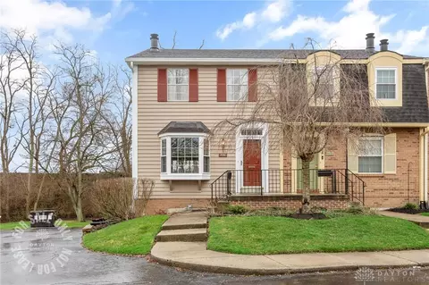 2642 S Kings Arms Cir, Dayton, OH 45440