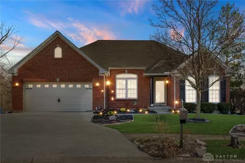 7900 Laurel Ridge Dr, Dayton, OH 45414