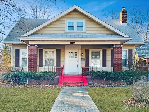 1735 Ravenwood Ave, Dayton, OH 45406