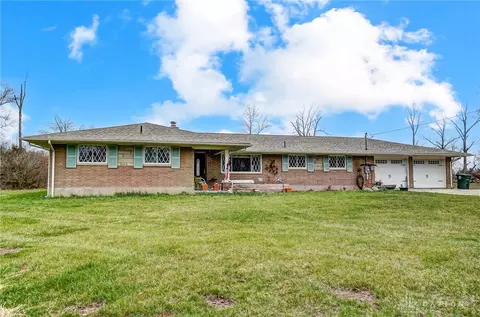 831 S Lutheran Church Rd, New Lebanon, OH 45345