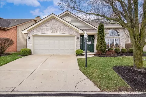 7287 Hartcrest Ln, Centerville, OH 45459