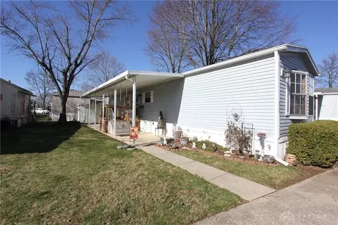 5137 Silverdome Dr, Dayton, OH 45414