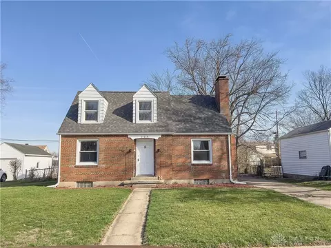 109 Wayne Dr, Fairborn, OH 45324