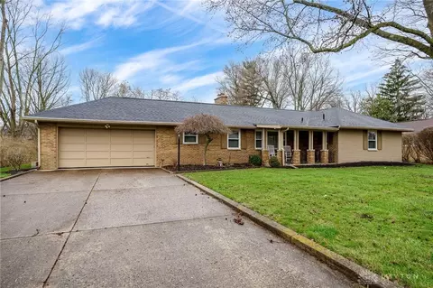 1153 Highview Dr, Dayton, OH 45434