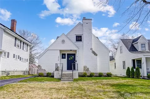2420 Shroyer Rd, Oakwood, OH 45419