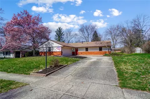 983 Independence Dr, Dayton, OH 45429