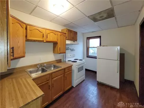 1105 W High St, Springfield, OH 45506 photo 3
