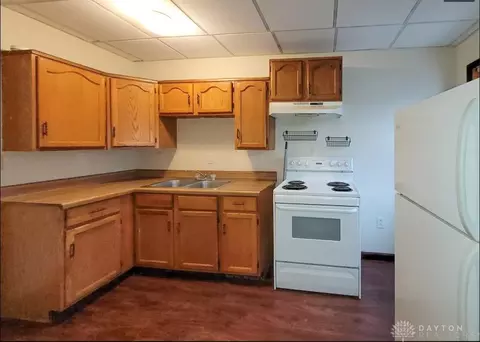 1105 W High St, Springfield, OH 45506 photo 2