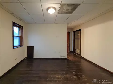 1105 W High St, Springfield, OH 45506 photo 5