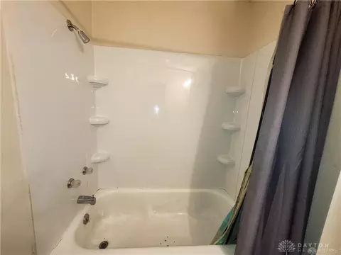 1105 W High St, Springfield, OH 45506 photo 8